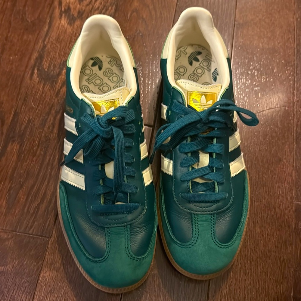 Women’s adidas sambas